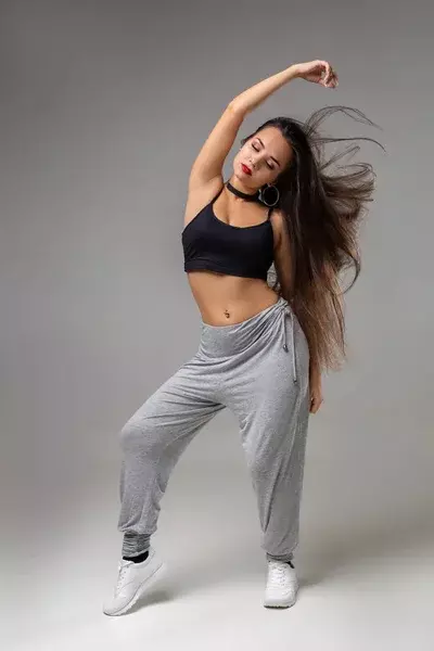 a girl dances juzz funk