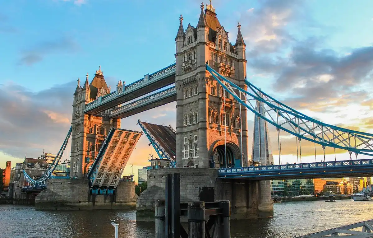 a lift bridge where ships can sail