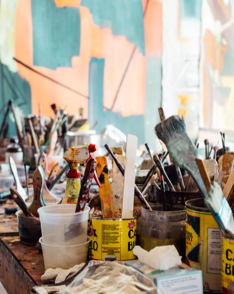 Lots of paint brushes
