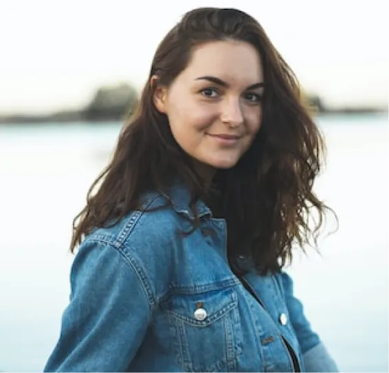 Clare Smith photo
