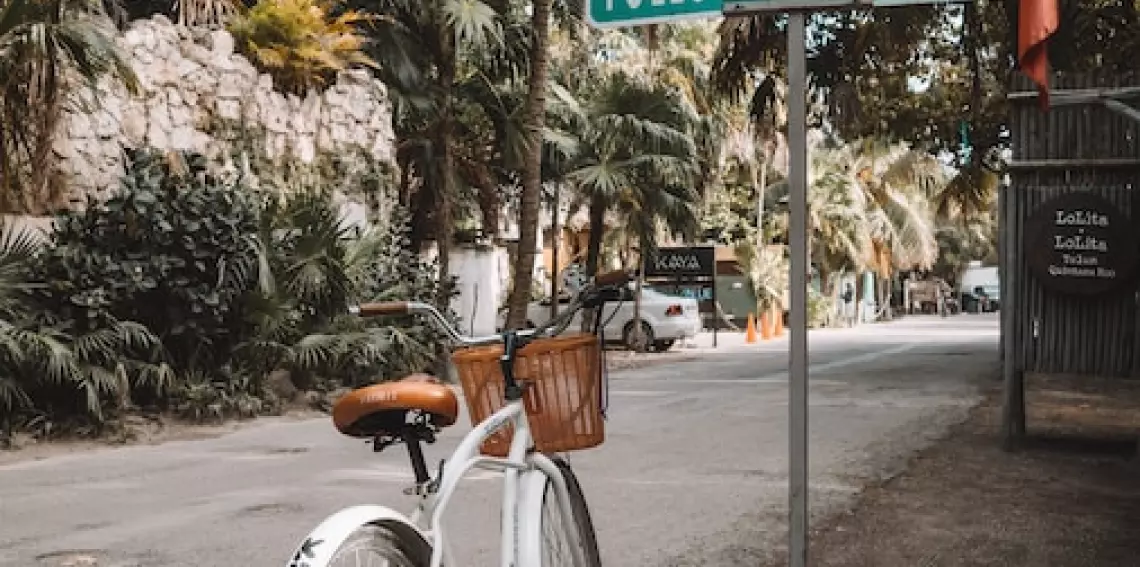 Strada e bicicletta