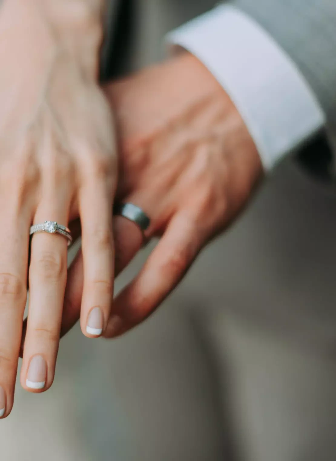 Hände mit Ringen