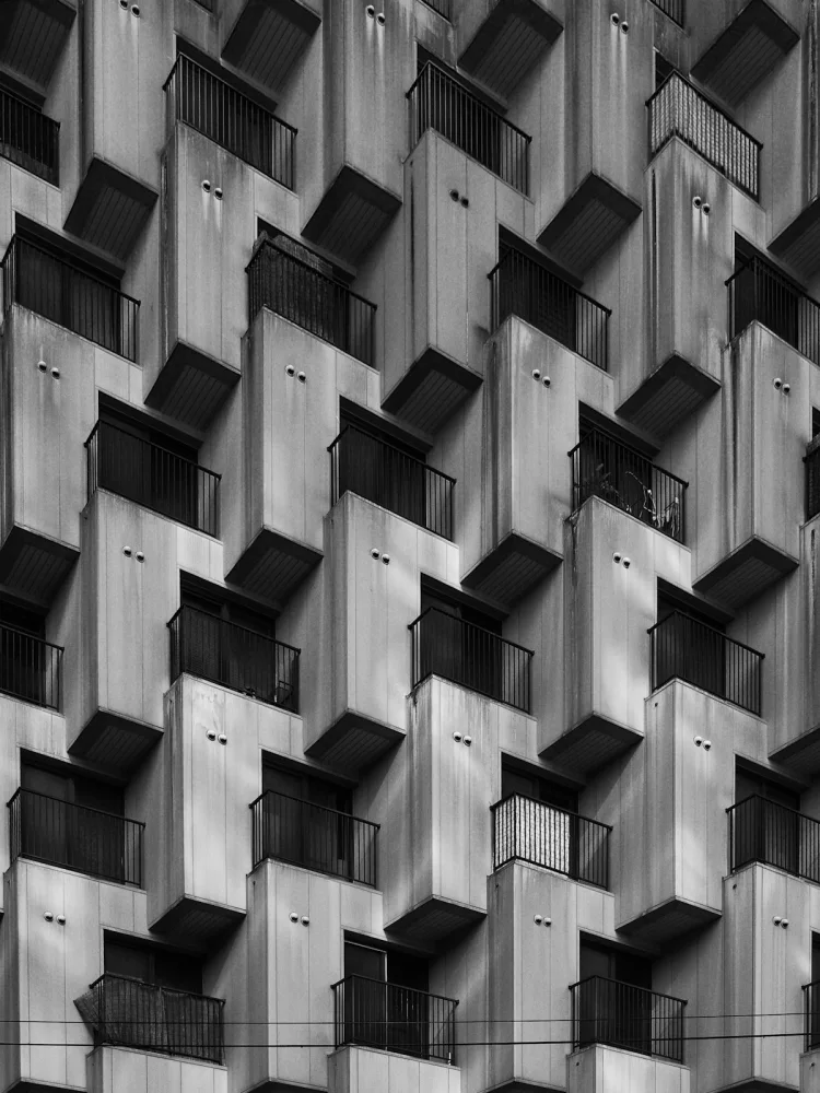Horizon House residential building in Warsaw featuring modern brutalist concrete architecture and repetitive balcony patterns